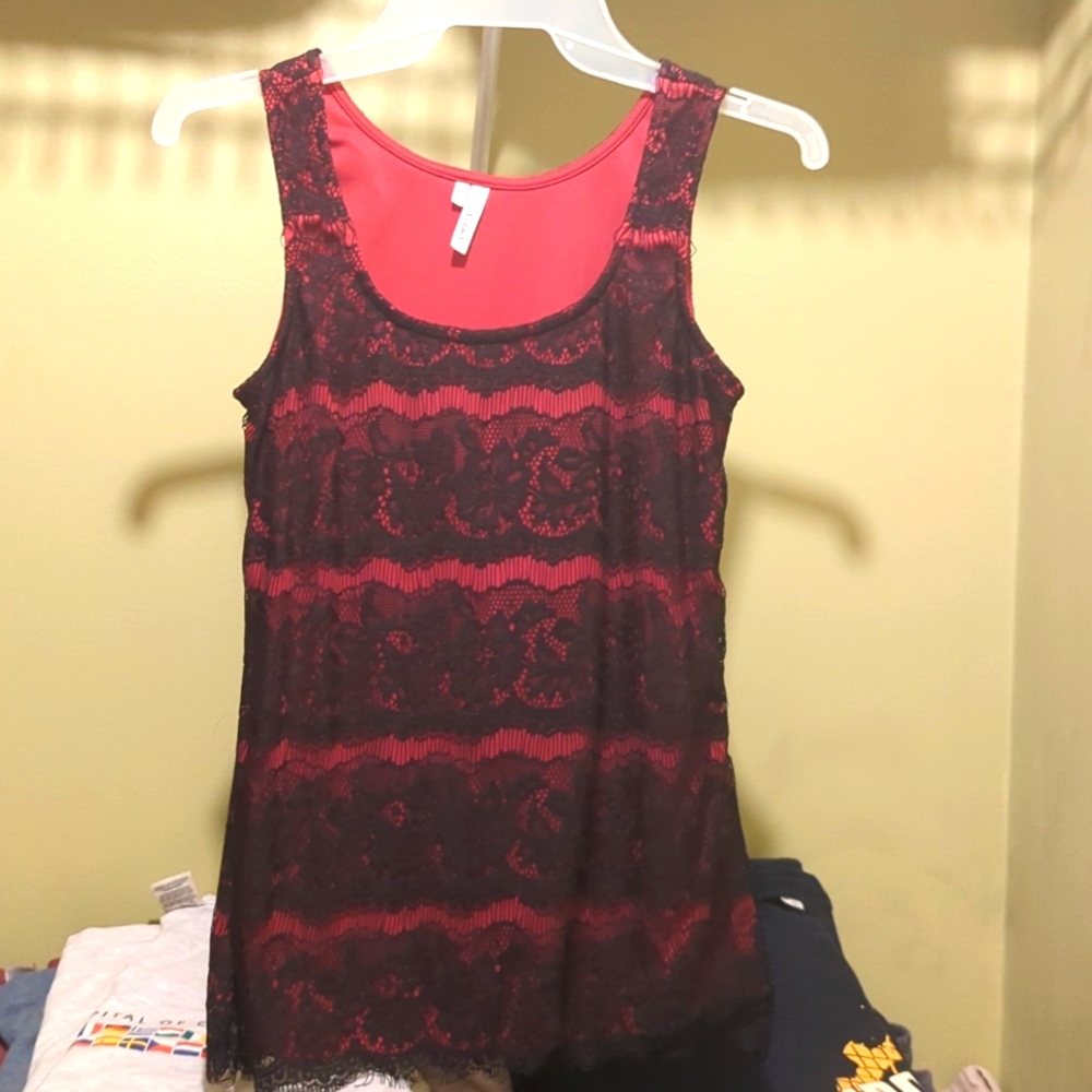 Women's Studio Y top